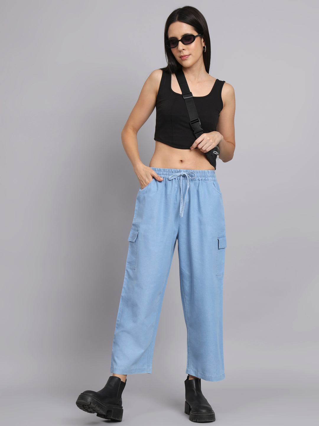 Broowl Blue Solid Loose Fit Jeans