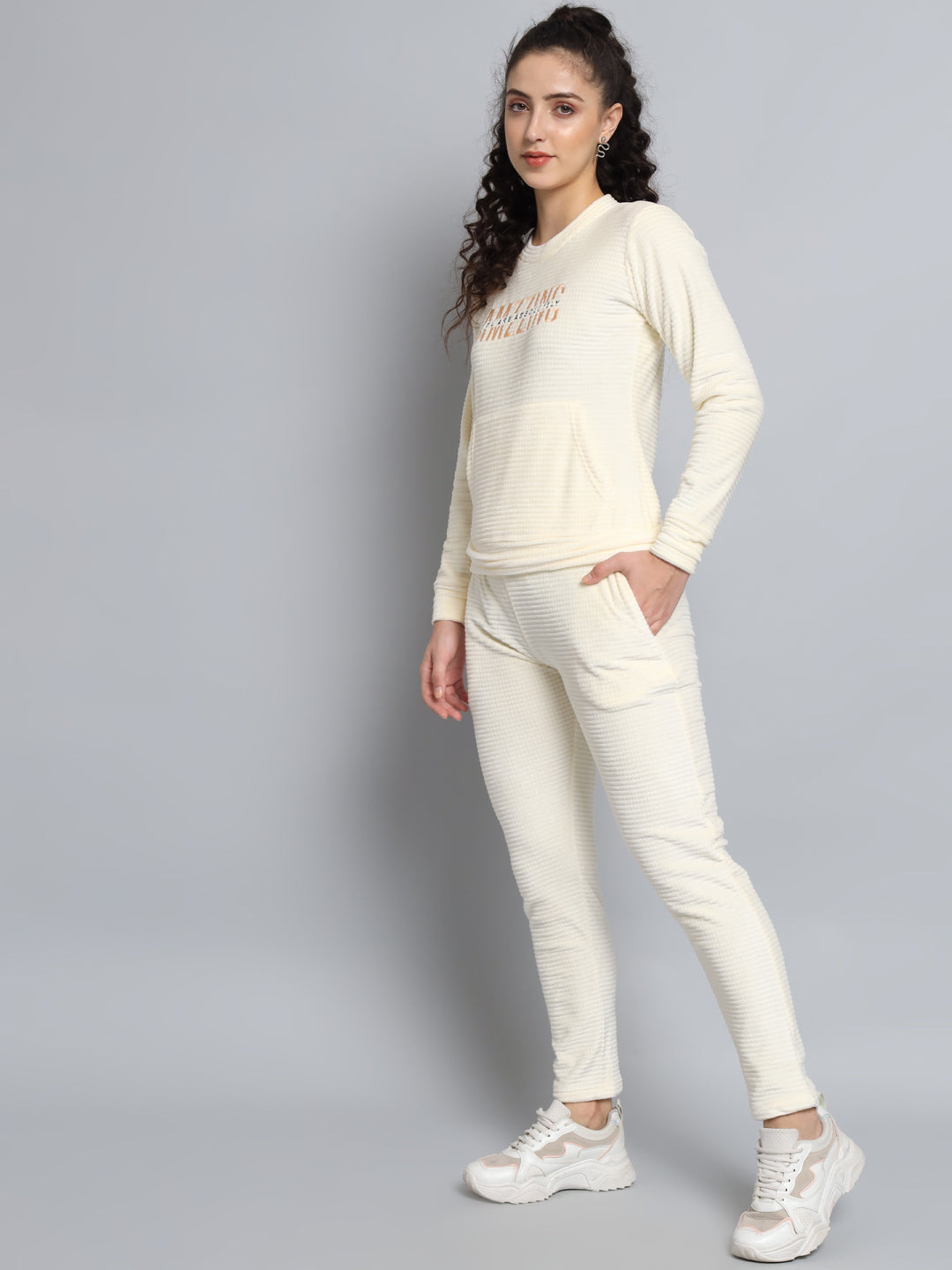 Broowl Women Cream Colored Solid Velvet Co-Ords.