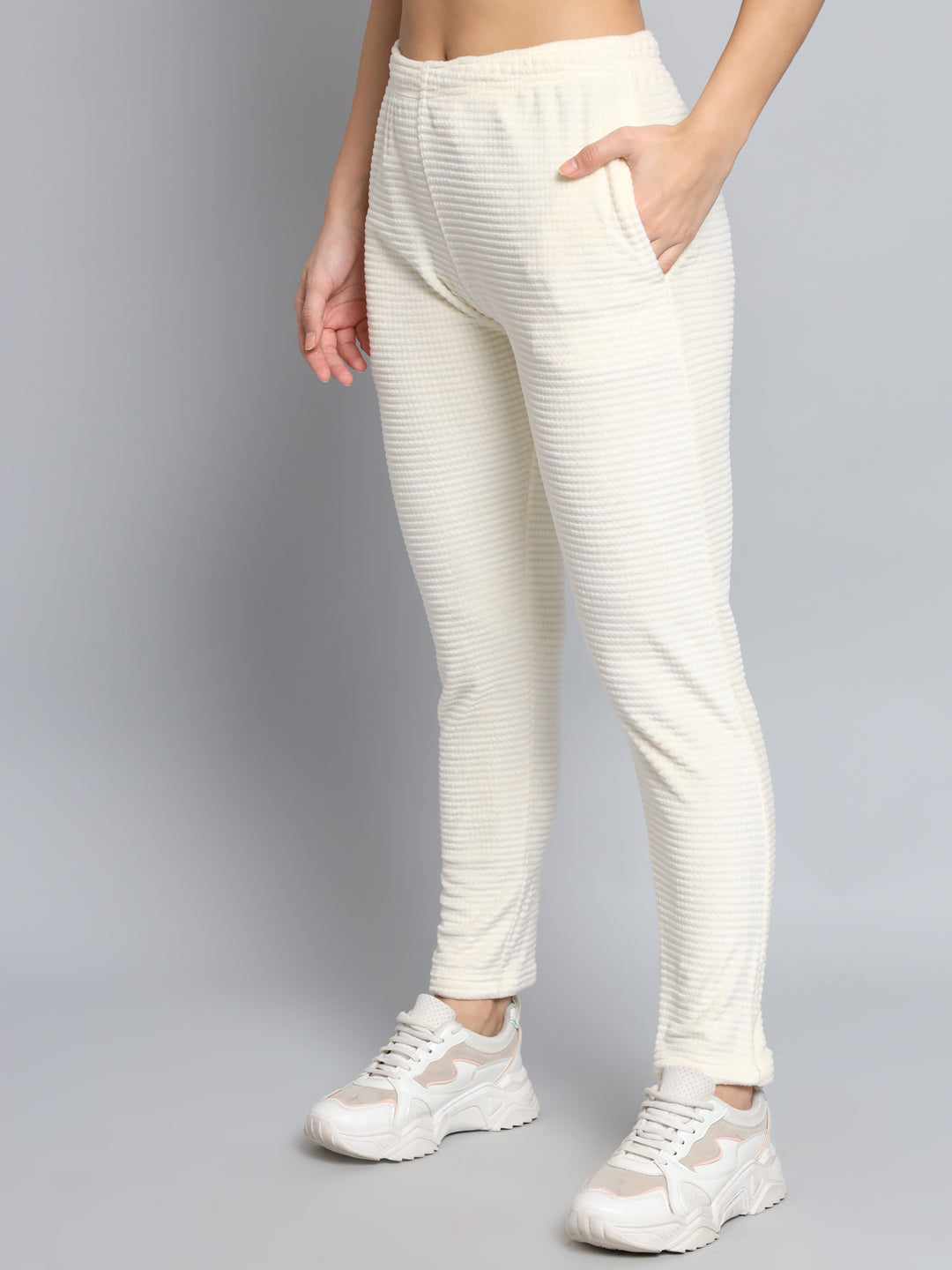 Broowl Women Cream Colored Solid Velvet Co-Ords.