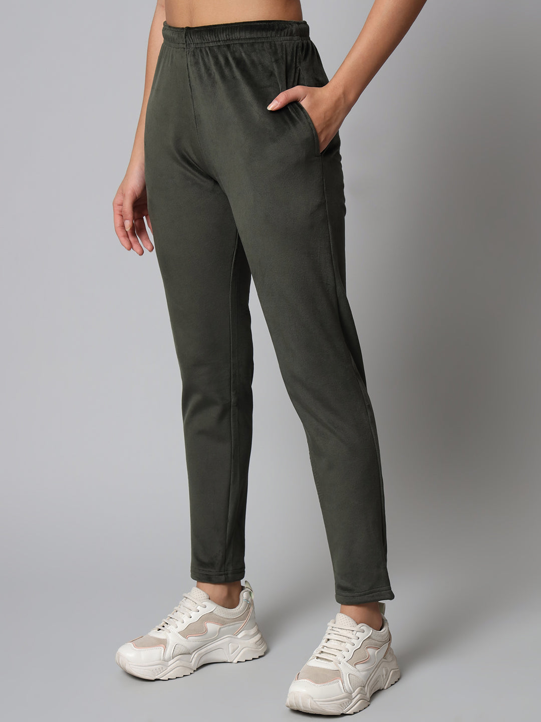 Broowl Women Olive-Green Colorblocked Co-Ords.