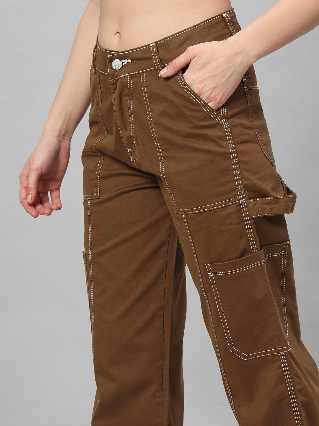 BROOWL Women Relaxed Straight Fit High-Rise Cargos Trousers