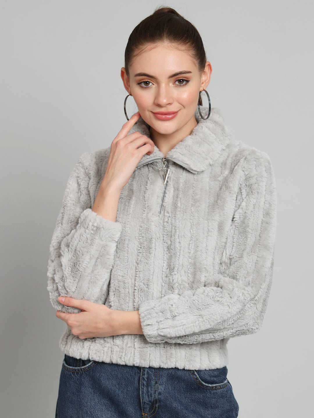 Broowl Grey Crop Pullover